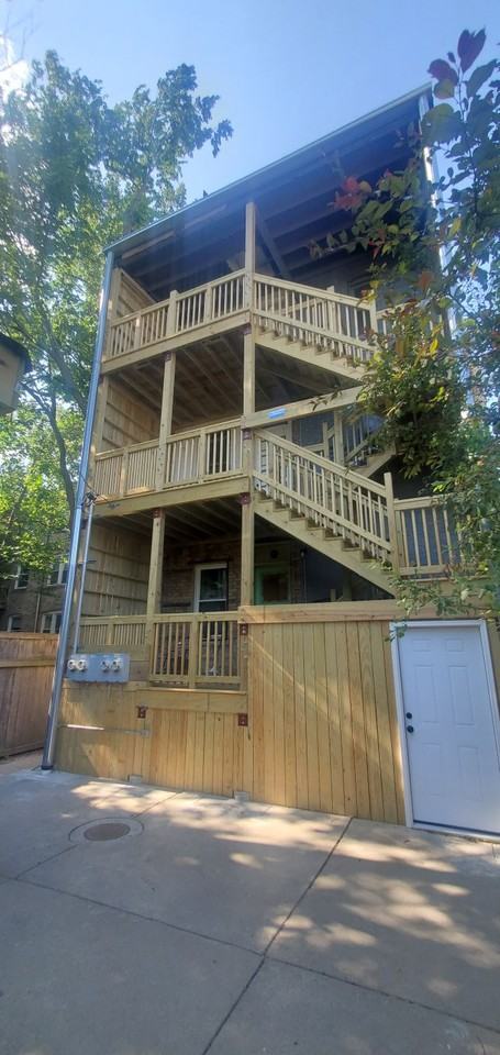 3017 W Wilson Ave Apt 2 - Photo 3 of 14