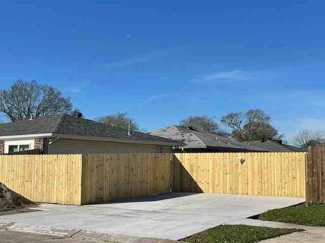 644 Baron Ln - Photo 2 of 10