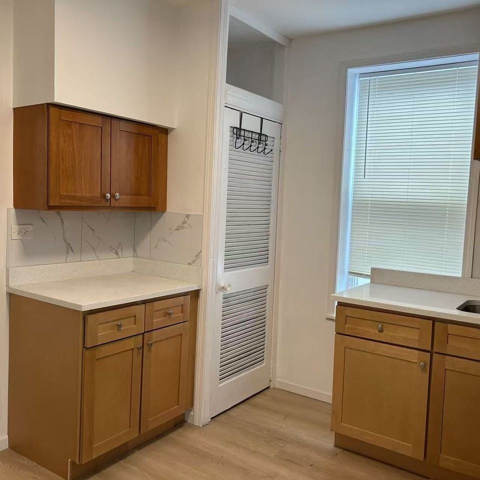3429 S Wallace St - Photo 4 of 15