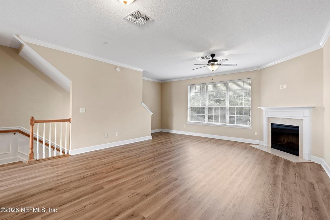 4368 Ellipse Dr - Photo 7 of 22