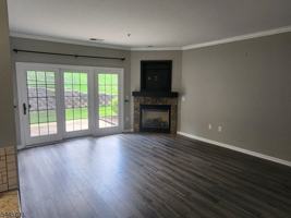 featured image of 10 Maple Cres