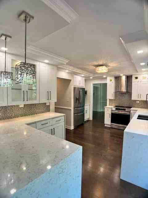 1153 Hyde Park Ln - Photo 4 of 23