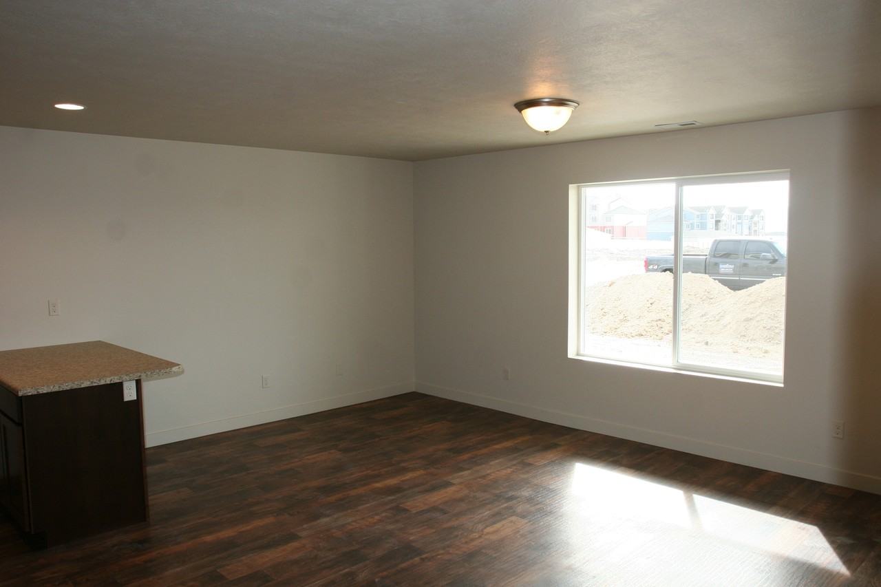 217 N 680 E - Photo 5 of 10