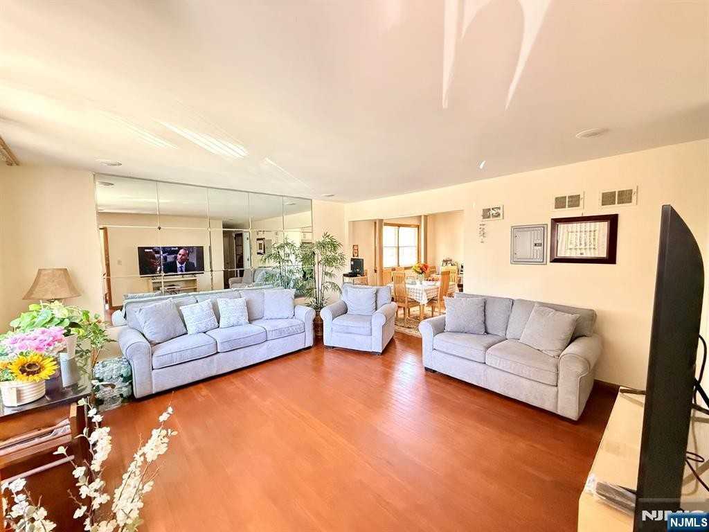 10 Millo Ct ##2 - Photo 3 of 17