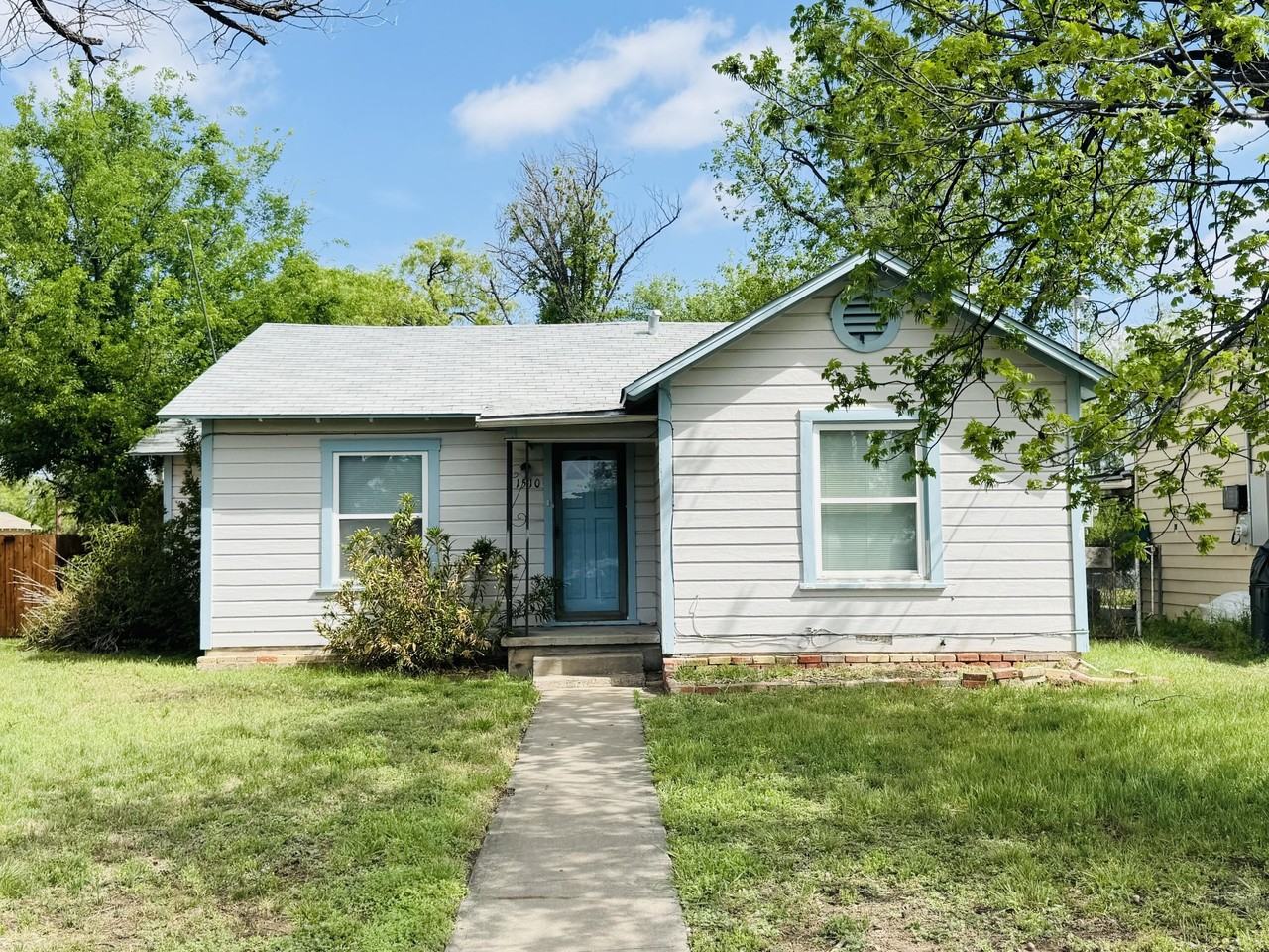 1510 E Harris Ave - Photo 2 of 31