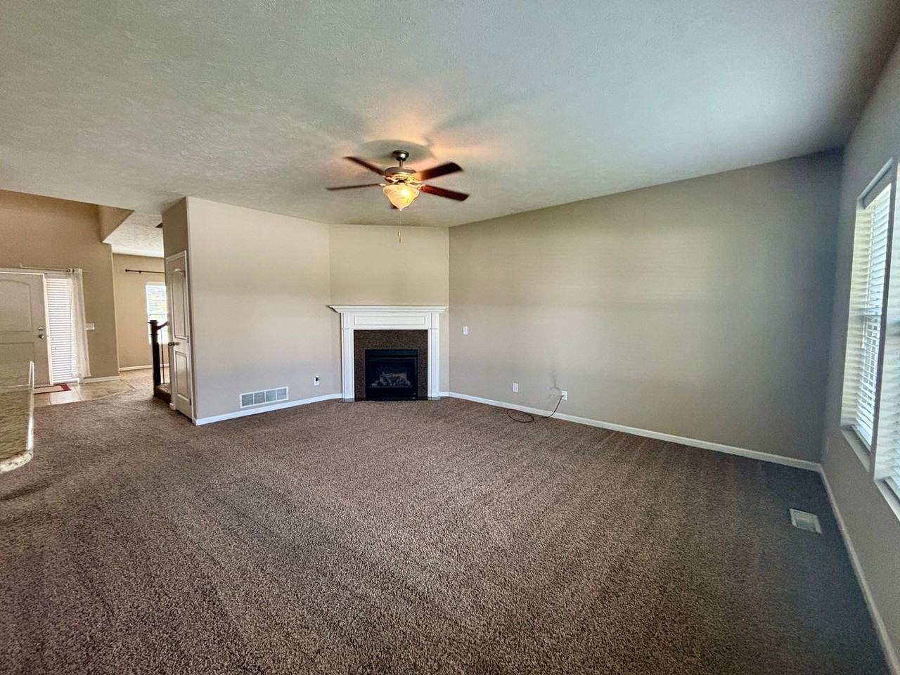 2625 N 169th St - Photo 4 of 33