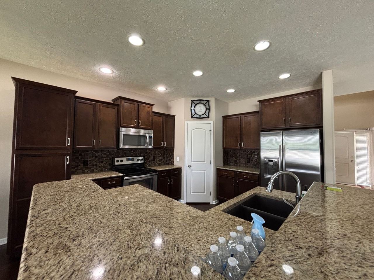 2625 N 169th St - Photo 6 of 33