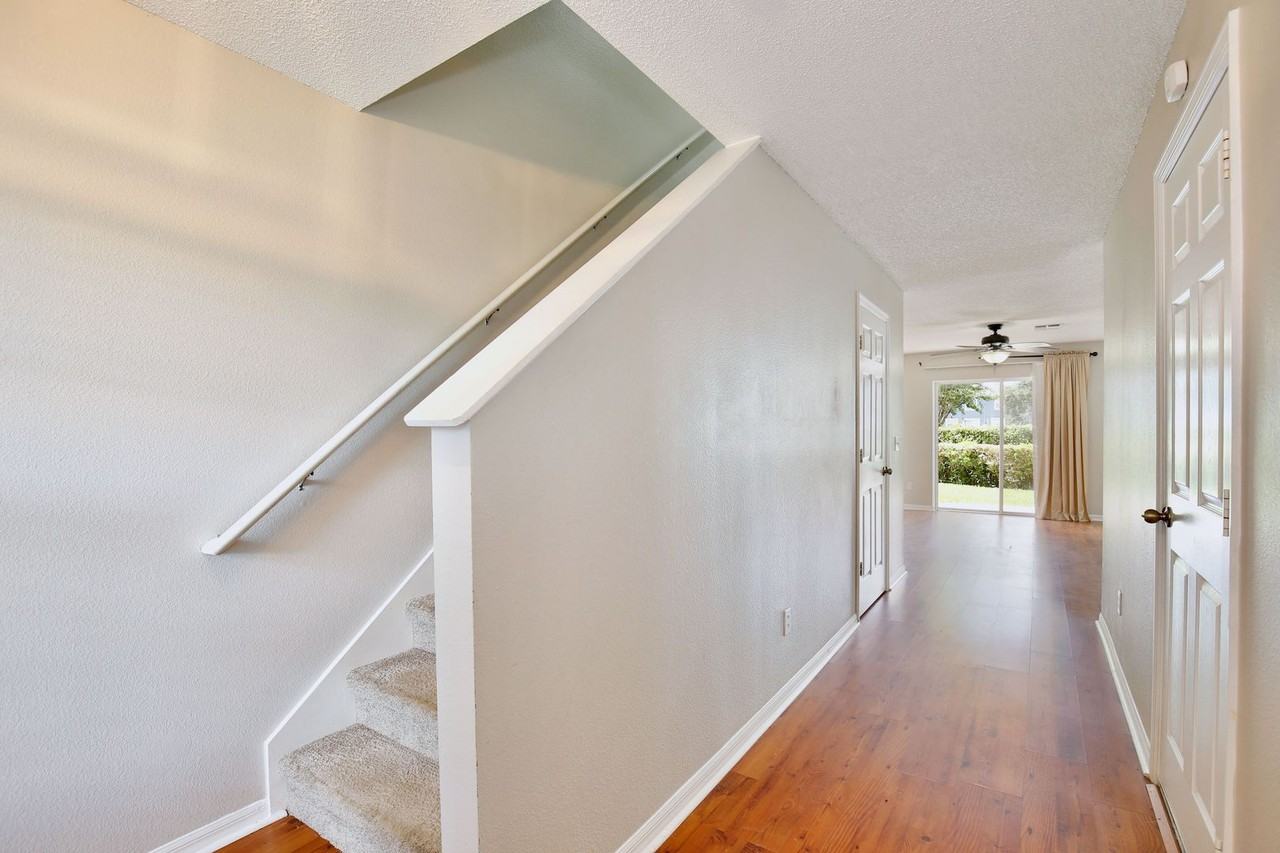12810 Lexington Summit St - Photo 3 of 23