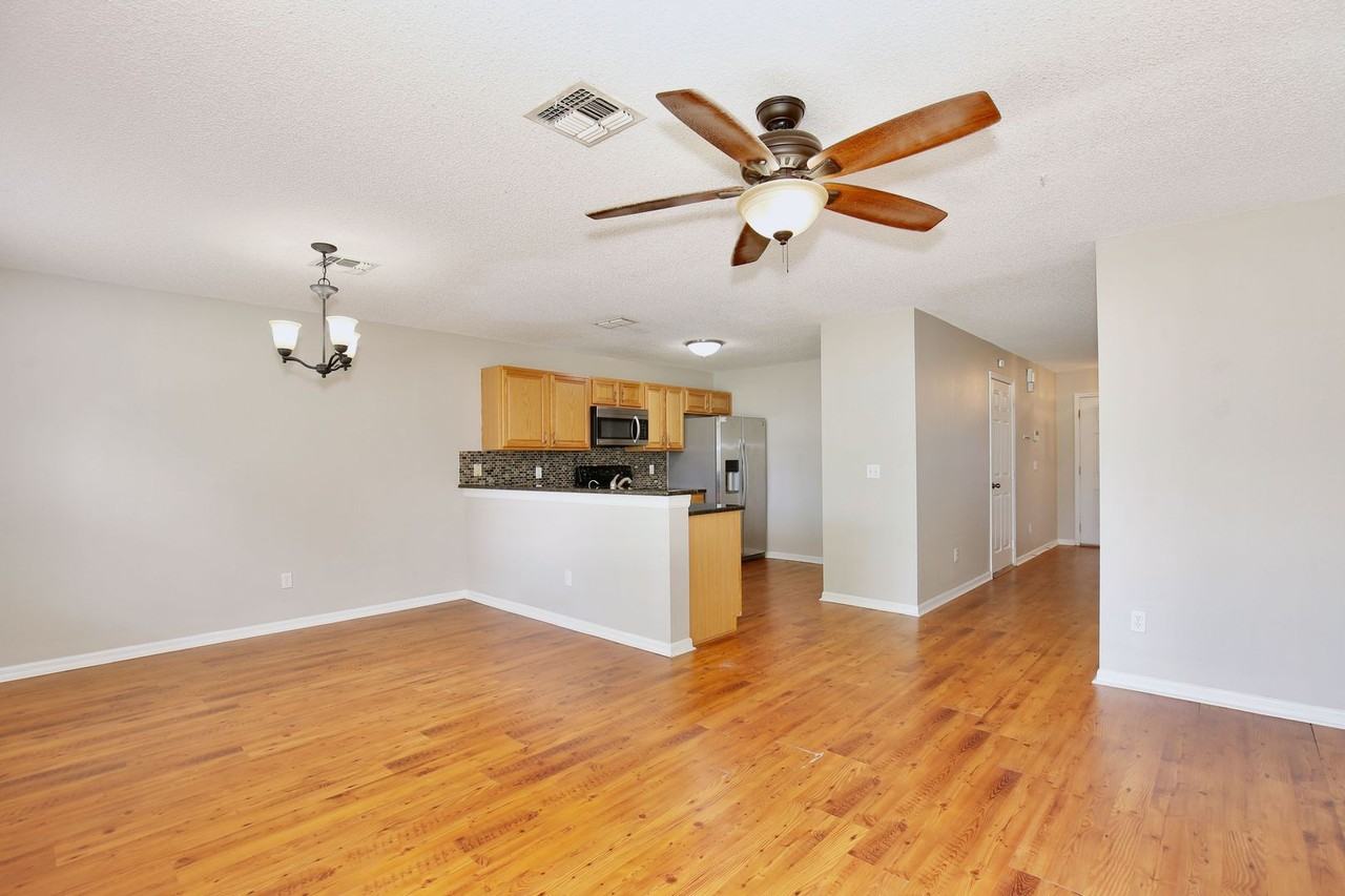 12810 Lexington Summit St - Photo 5 of 23