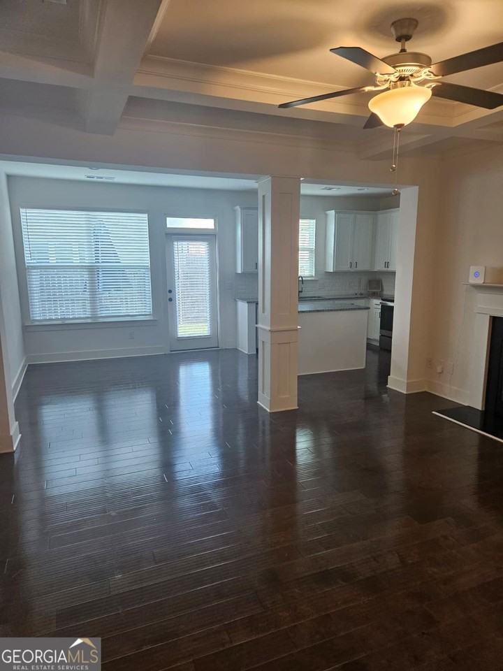 56 Auburn Hill Dr - Photo 4 of 27