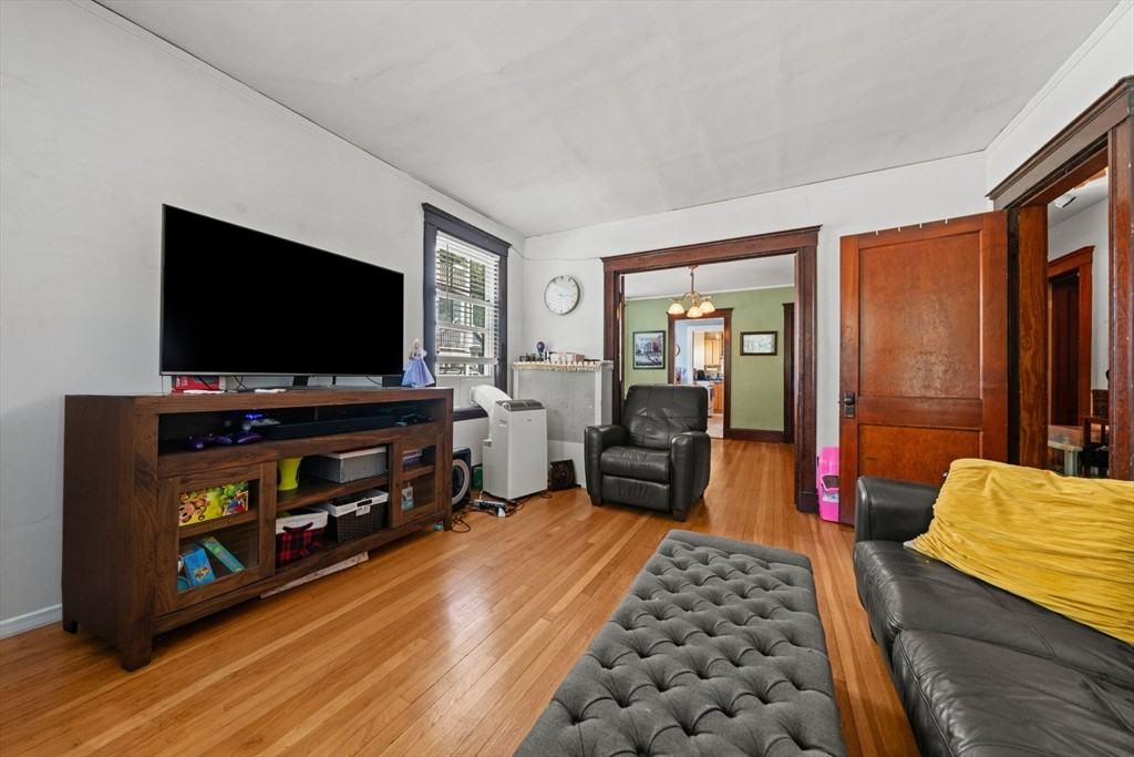 119 Eliot St - Photo 3 of 18