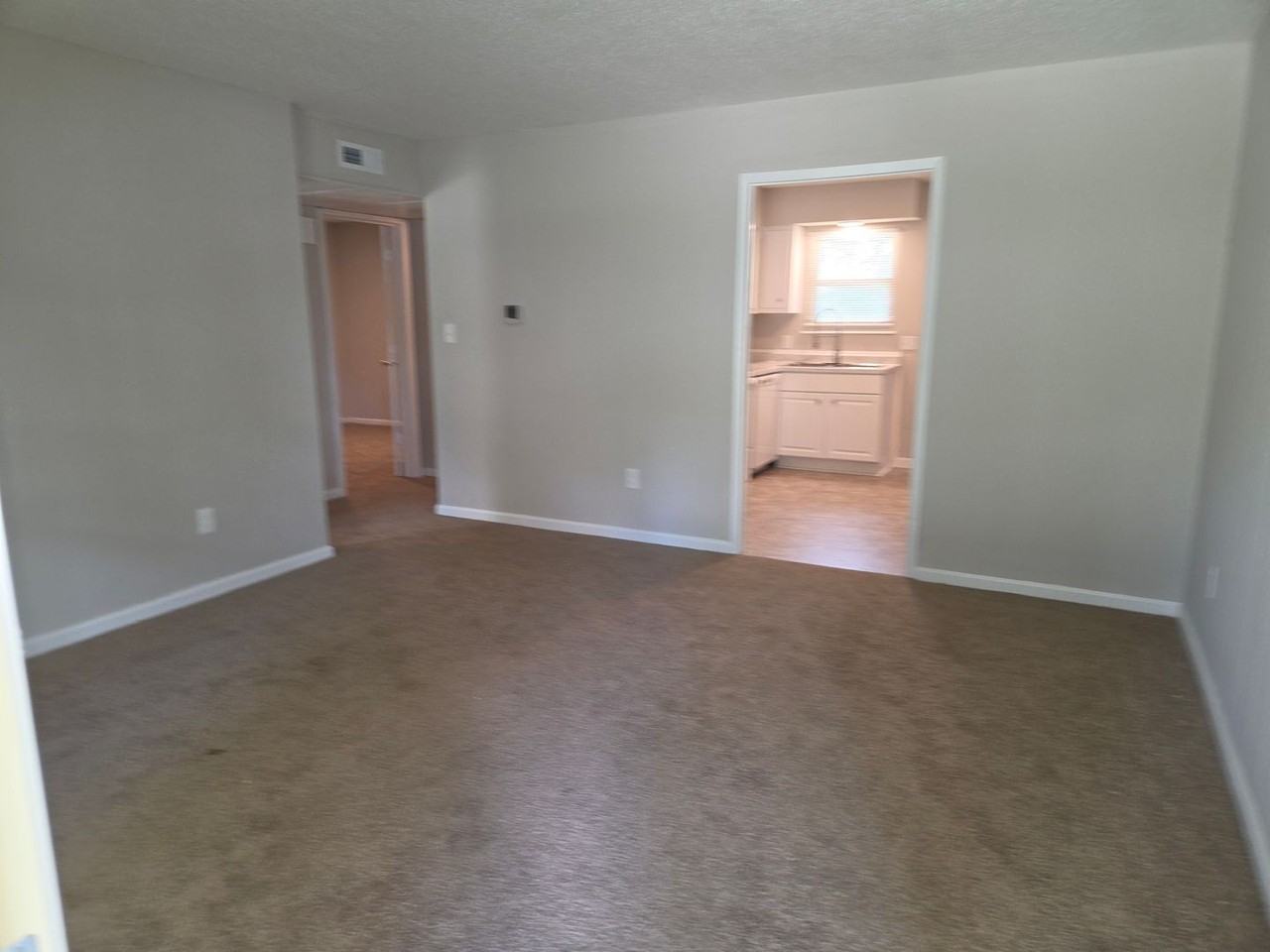 614 Spencer Ave - Photo 3 of 12
