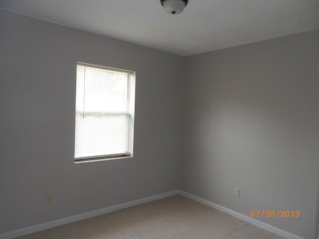 114 Pointe South Dr - Photo 3 of 8