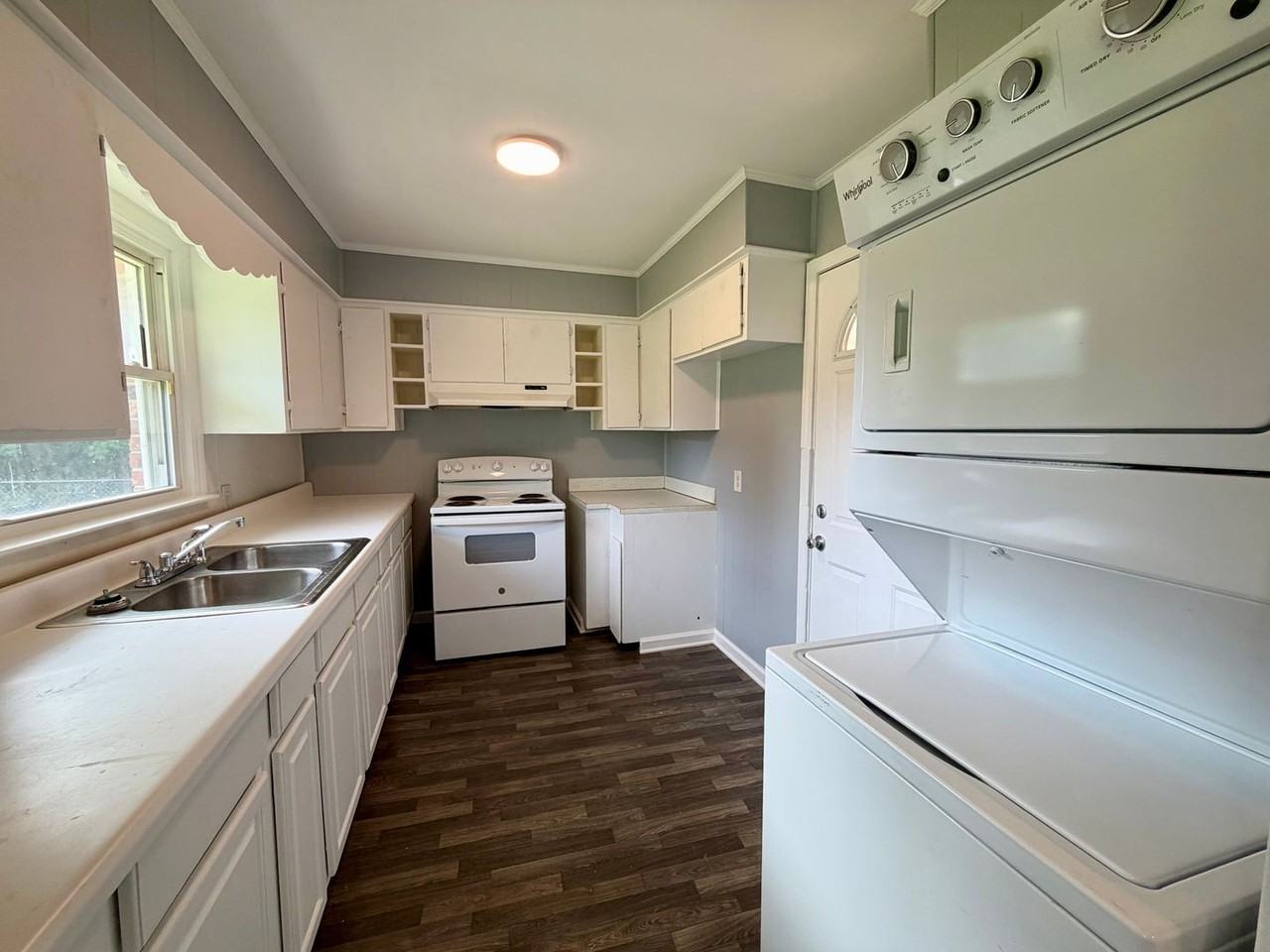 6675 Skinner Rd - Photo 4 of 9