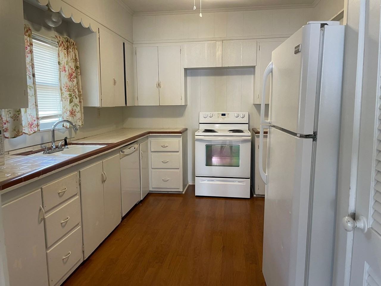 421 Kirkwood St - Photo 7 of 18