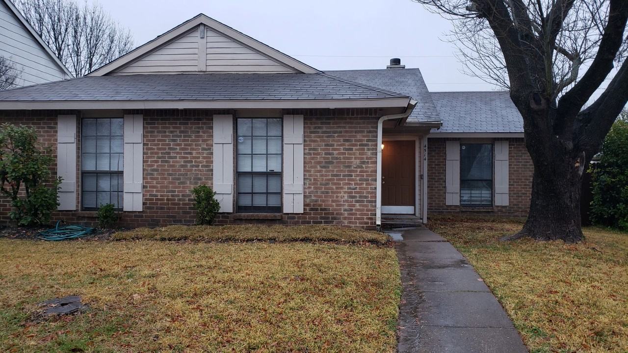 4514 Carmel Ln - Photo 2 of 30