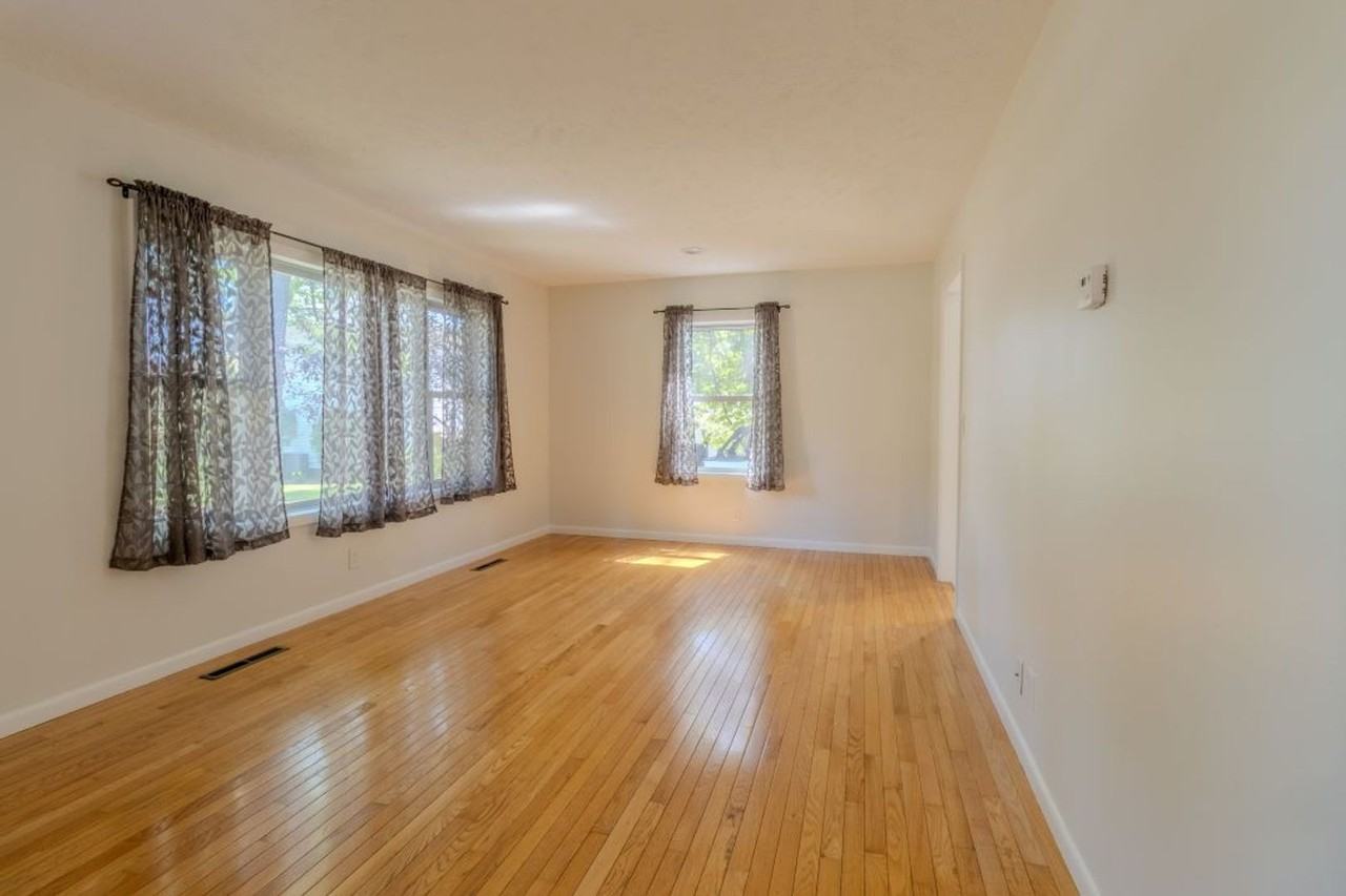 2020 Chippewa St - Photo 6 of 26