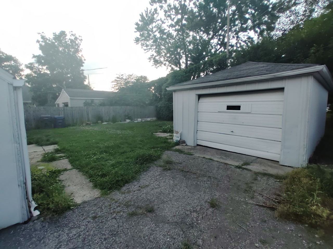 4046 Virginia Cir E - Photo 5 of 13
