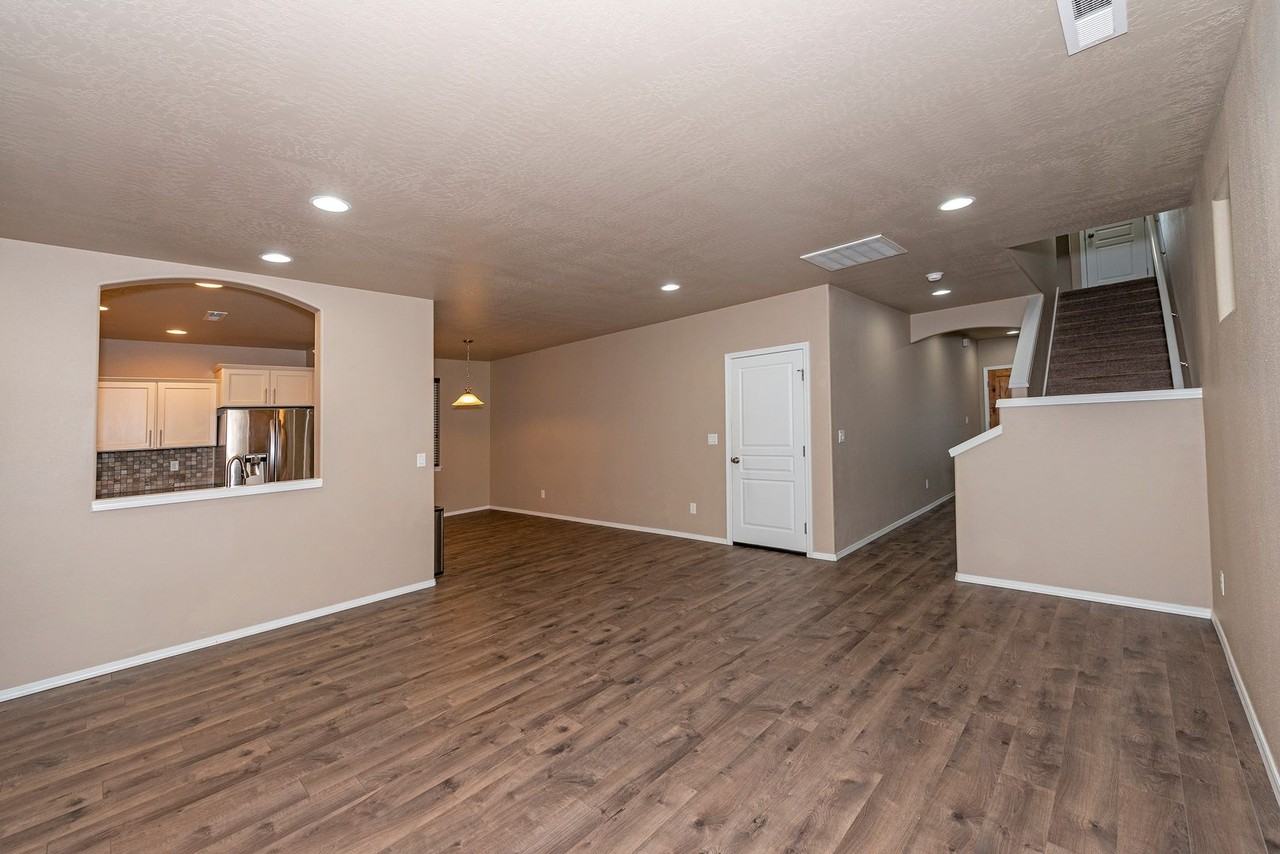 61166 Snowbrush Dr - Photo 3 of 22