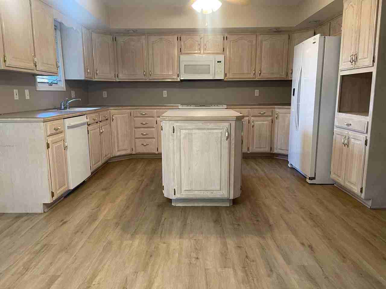 1508 E Powell St - Photo 6 of 26