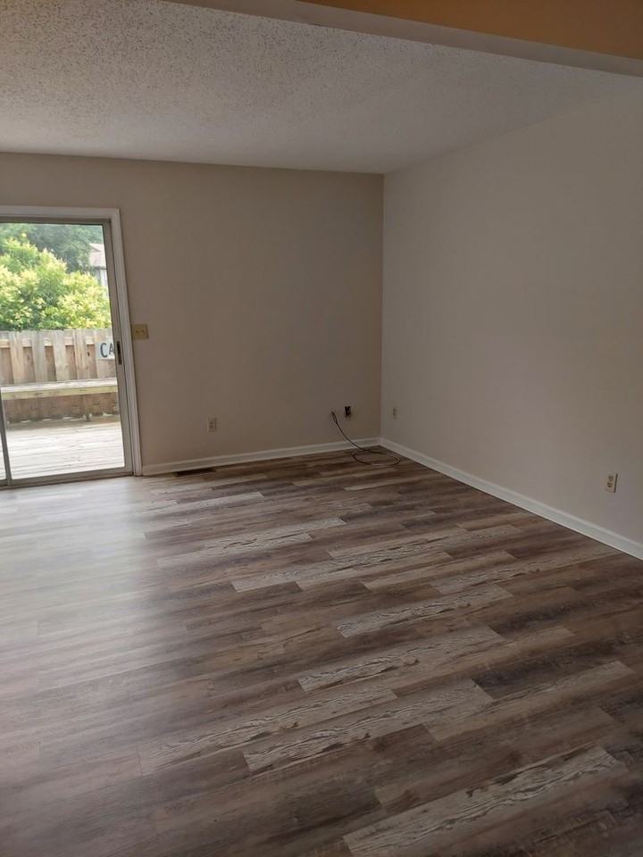 675 Lex Dr - Photo 3 of 17