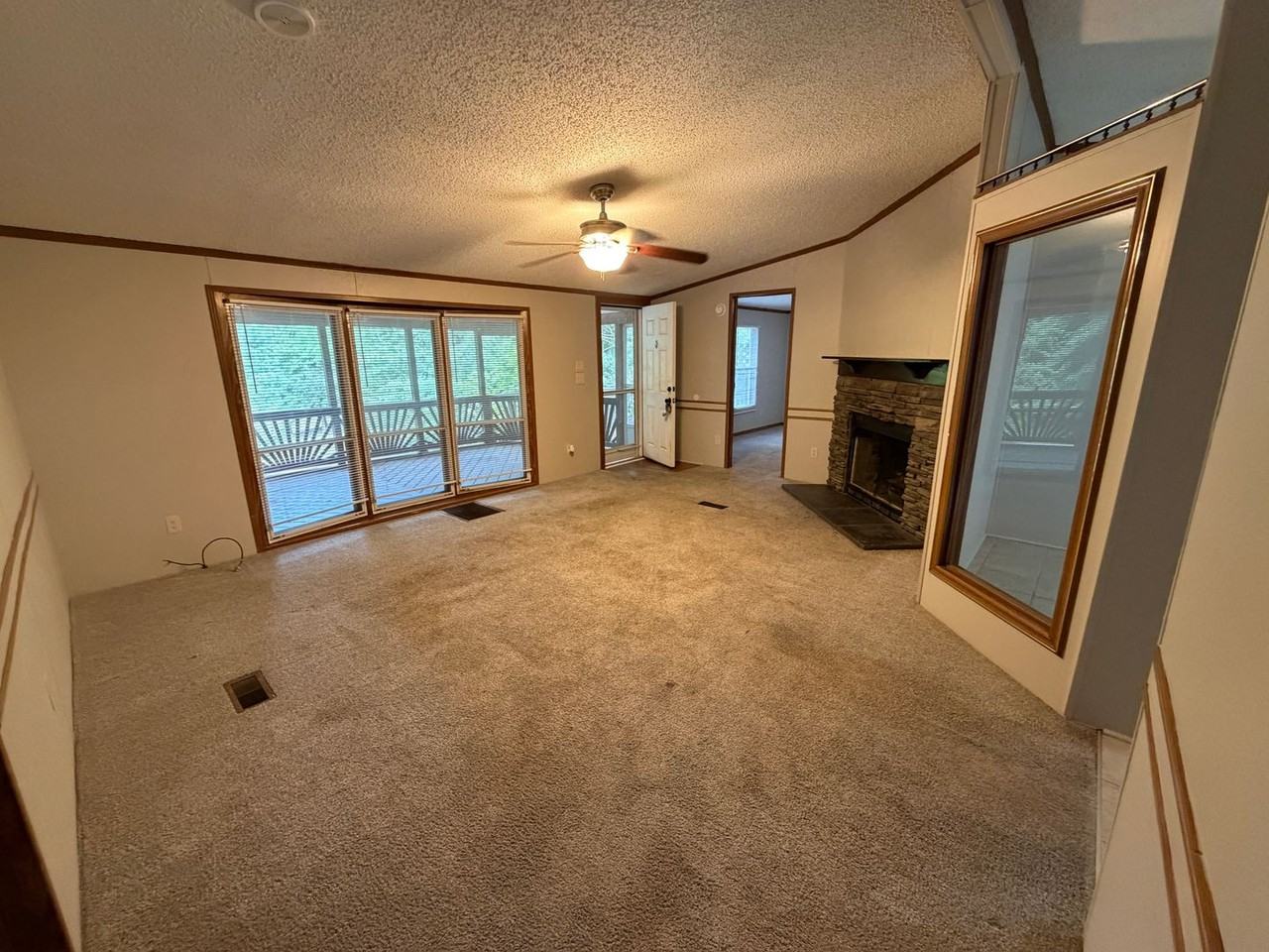 121 Rainwood Dr - Photo 5 of 14