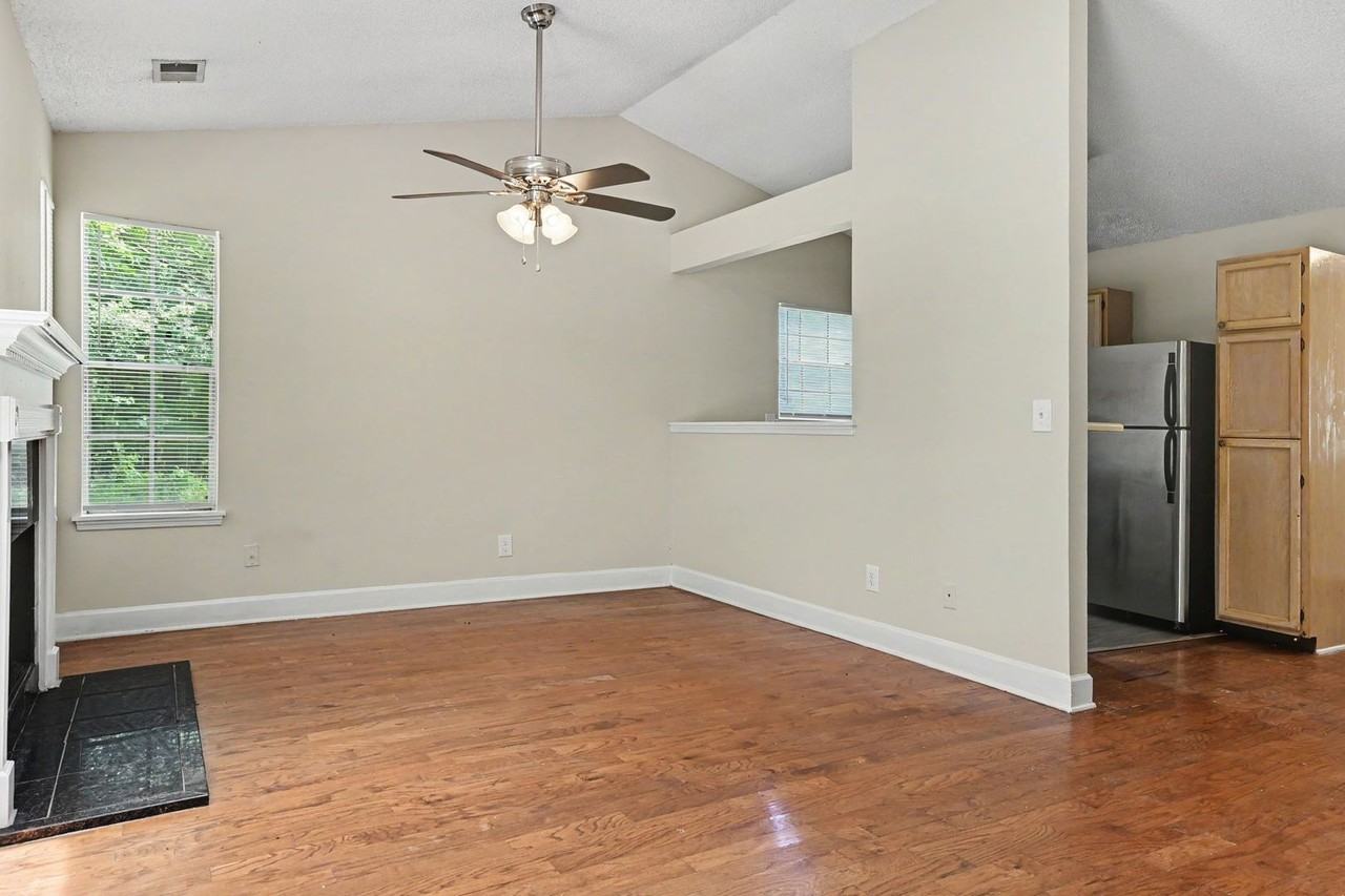 3543 Broad Oak Ct - Photo 2 of 17