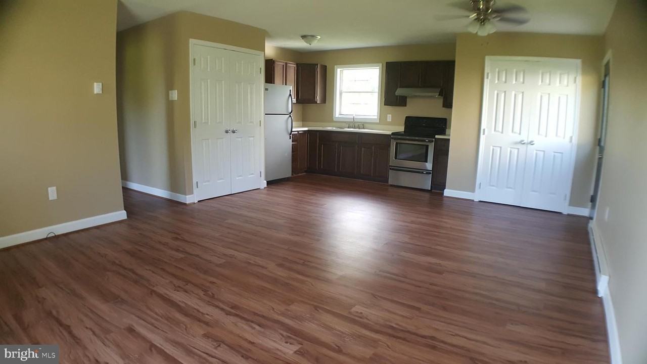 200 Peach Tree Dr - Photo 4 of 5