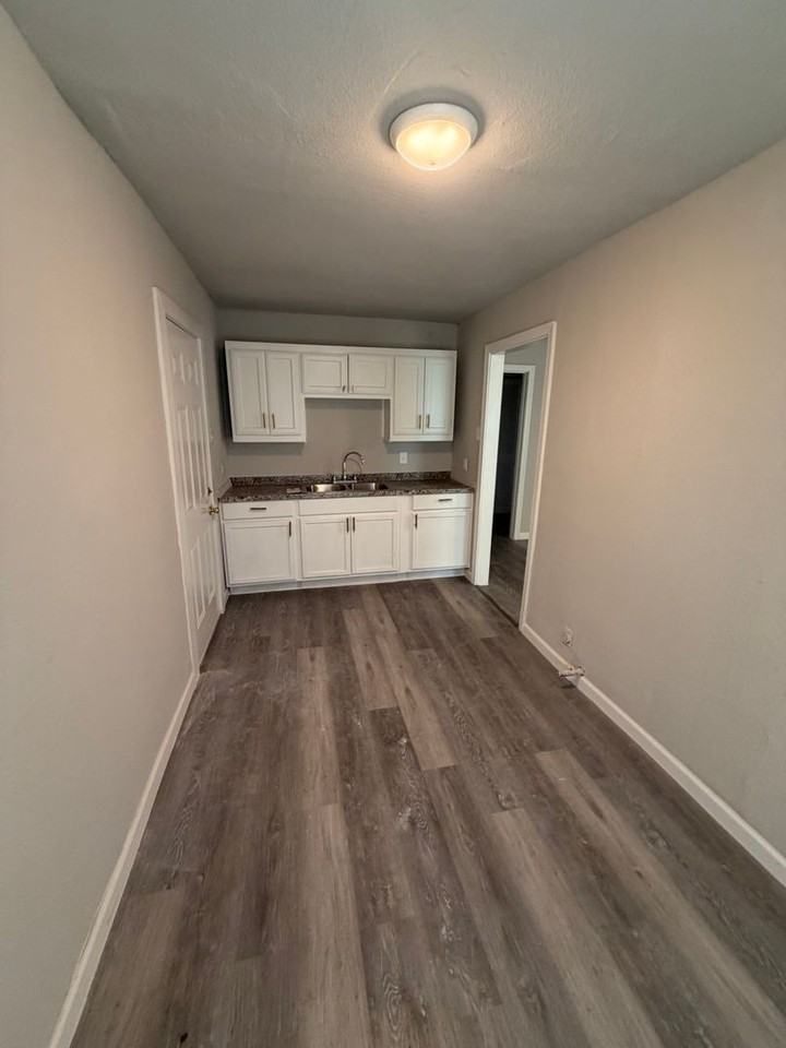 2801 Burchill Rd S - Photo 4 of 4