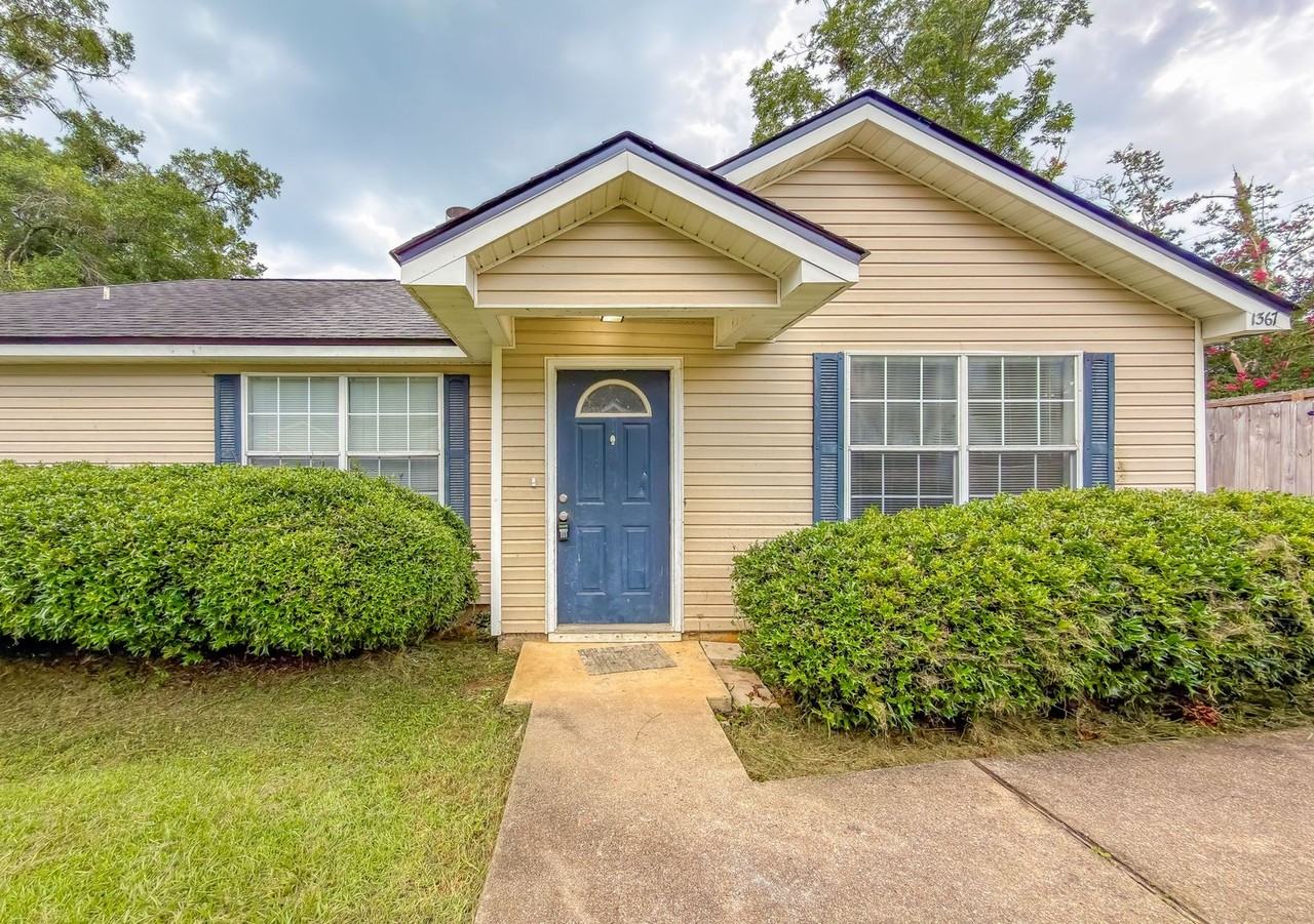 1367 Idlewild Dr - Photo 2 of 46