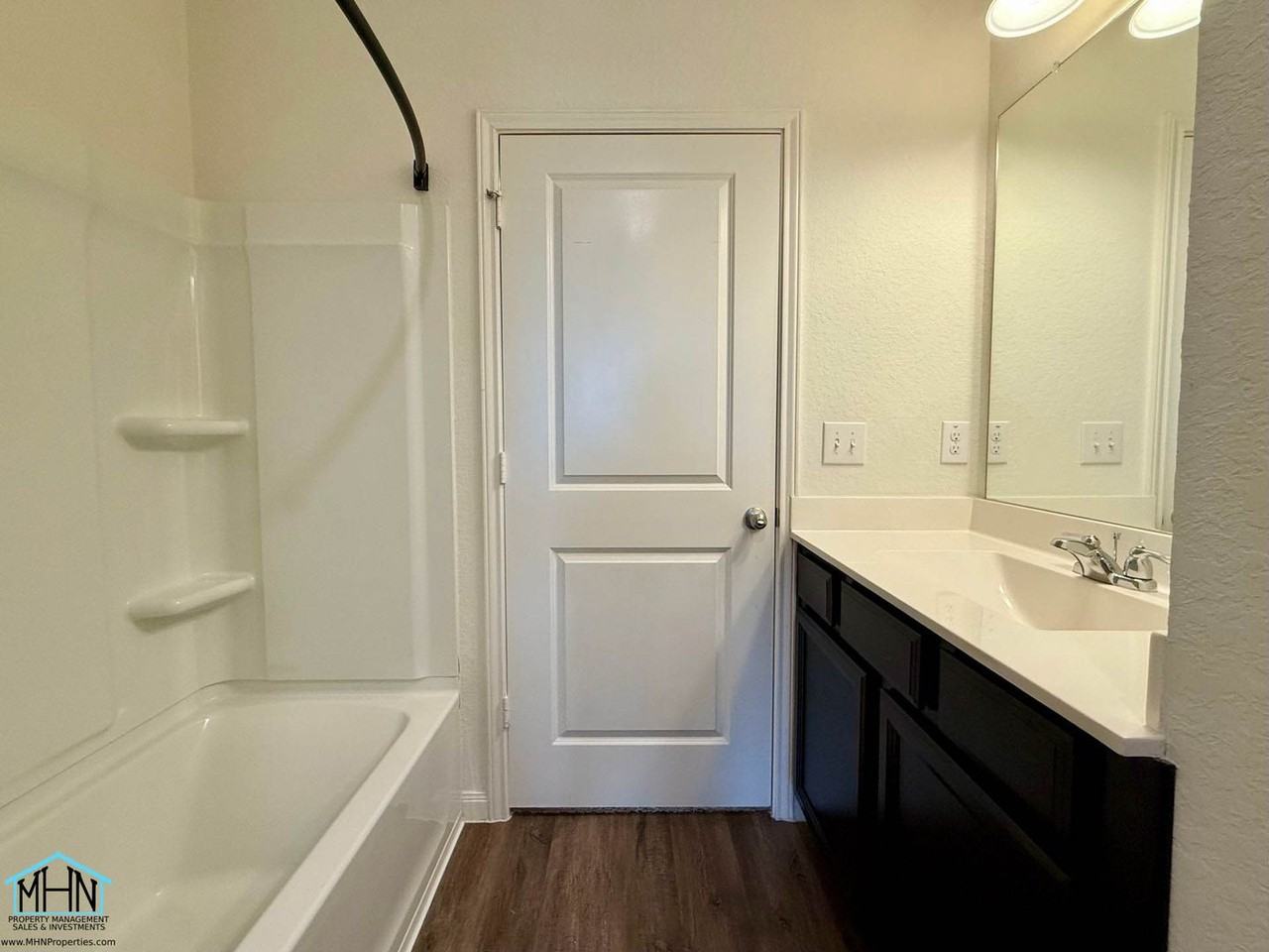 5843 Gulf Mdw - Photo 7 of 23
