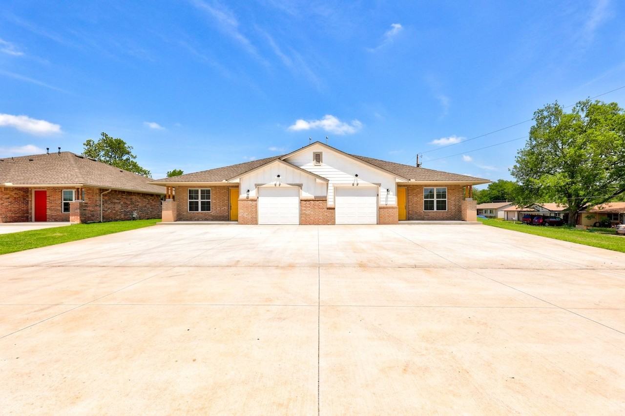 721 League Cir - Photo 2 of 31