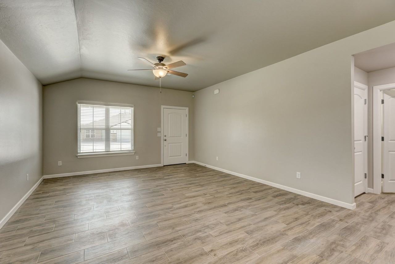 721 League Cir - Photo 7 of 31