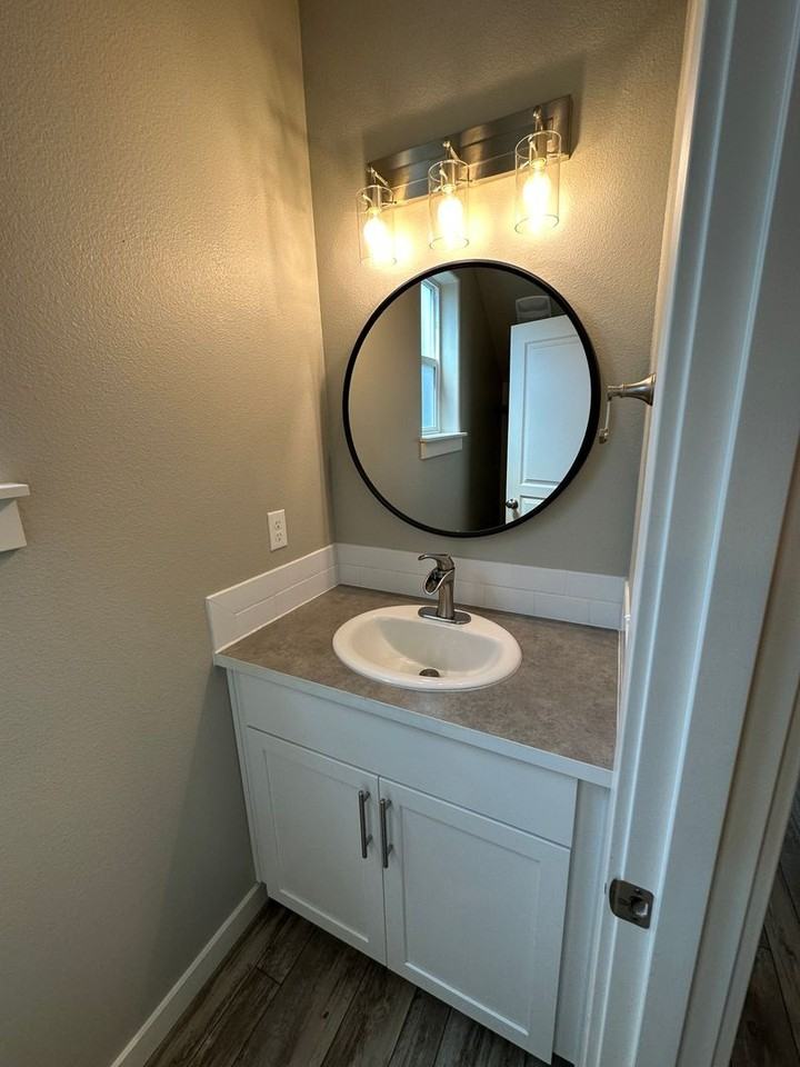 2558 Nw Hemlock Way - Photo 4 of 22
