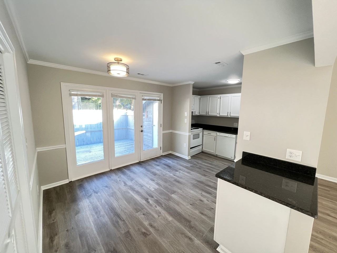 4713 Matt Dr Apt D - Photo 6 of 22