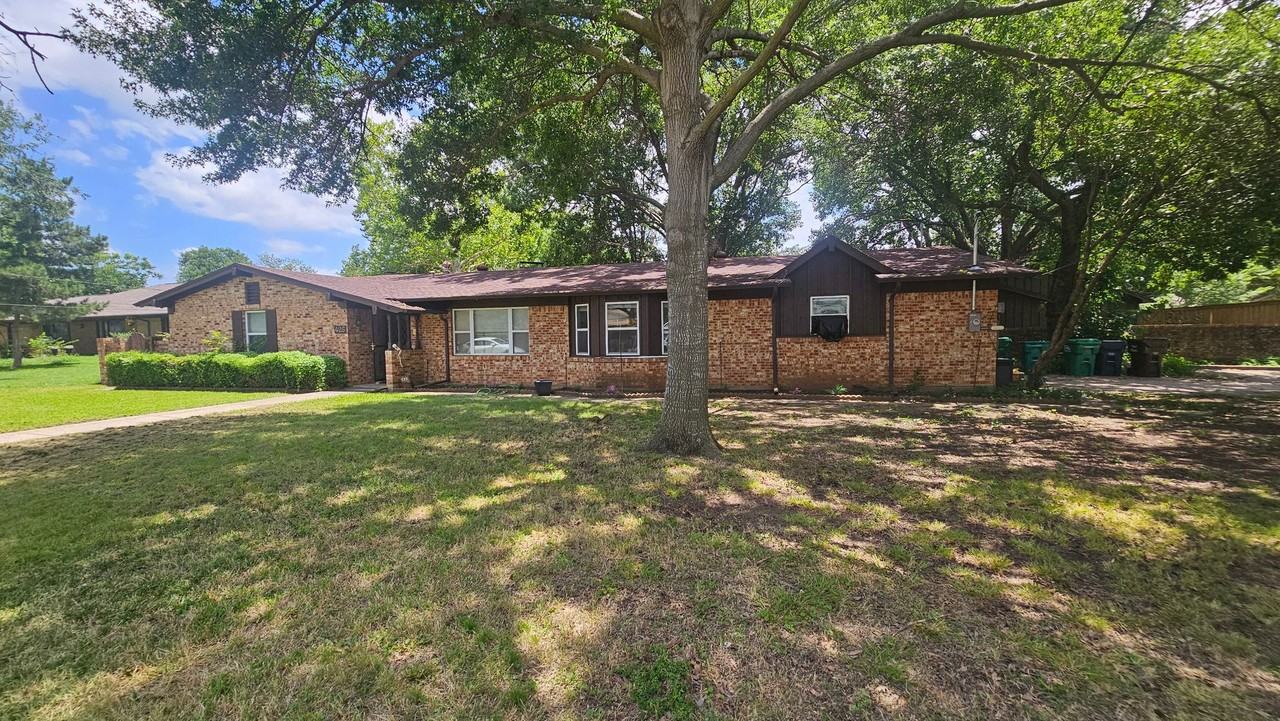 425 Mimosa Dr - Photo 3 of 30