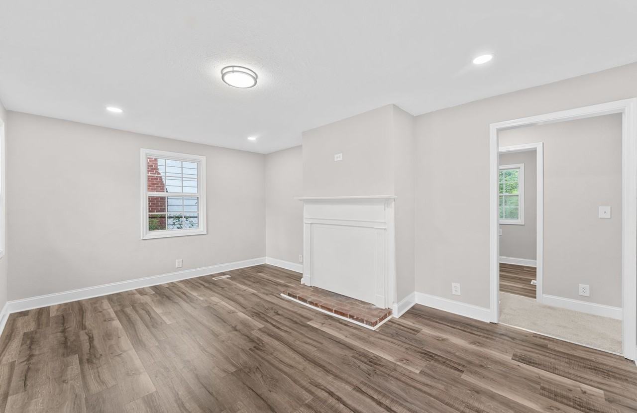 2124 Woodbine Ave - Photo 7 of 18