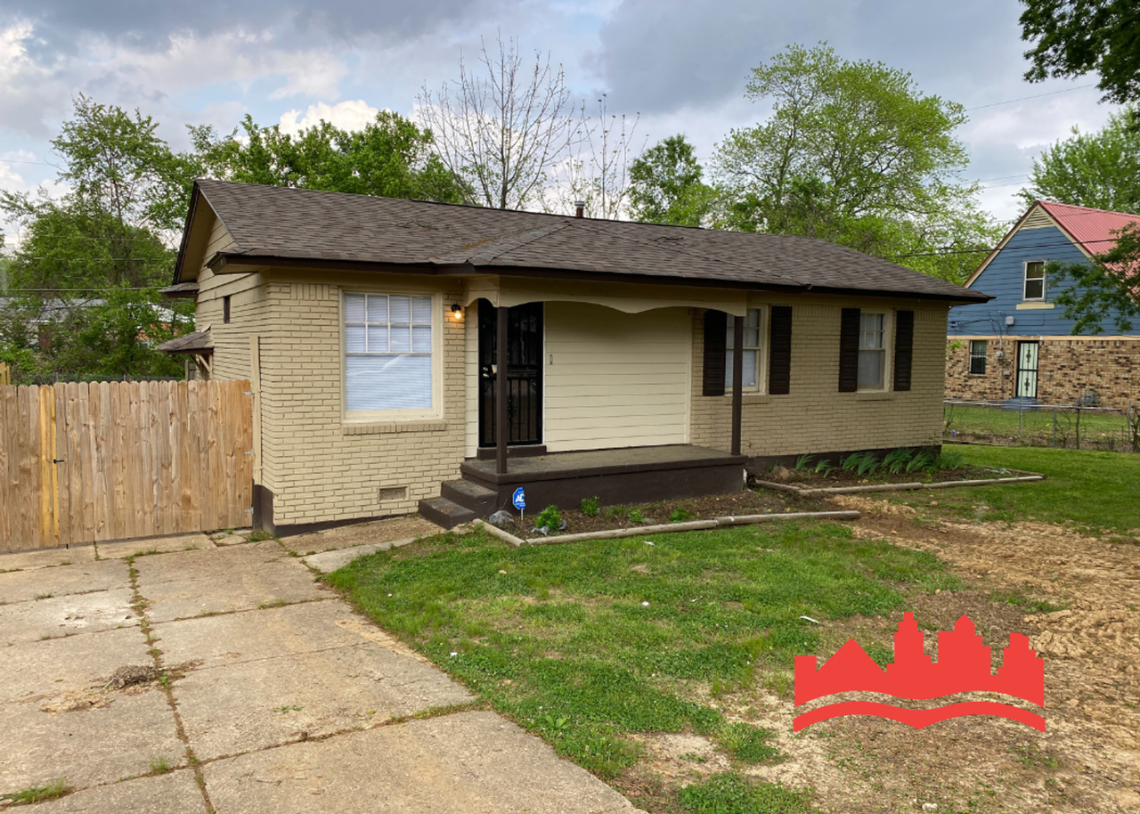 4960 Frankie Ln - Photo 2 of 15