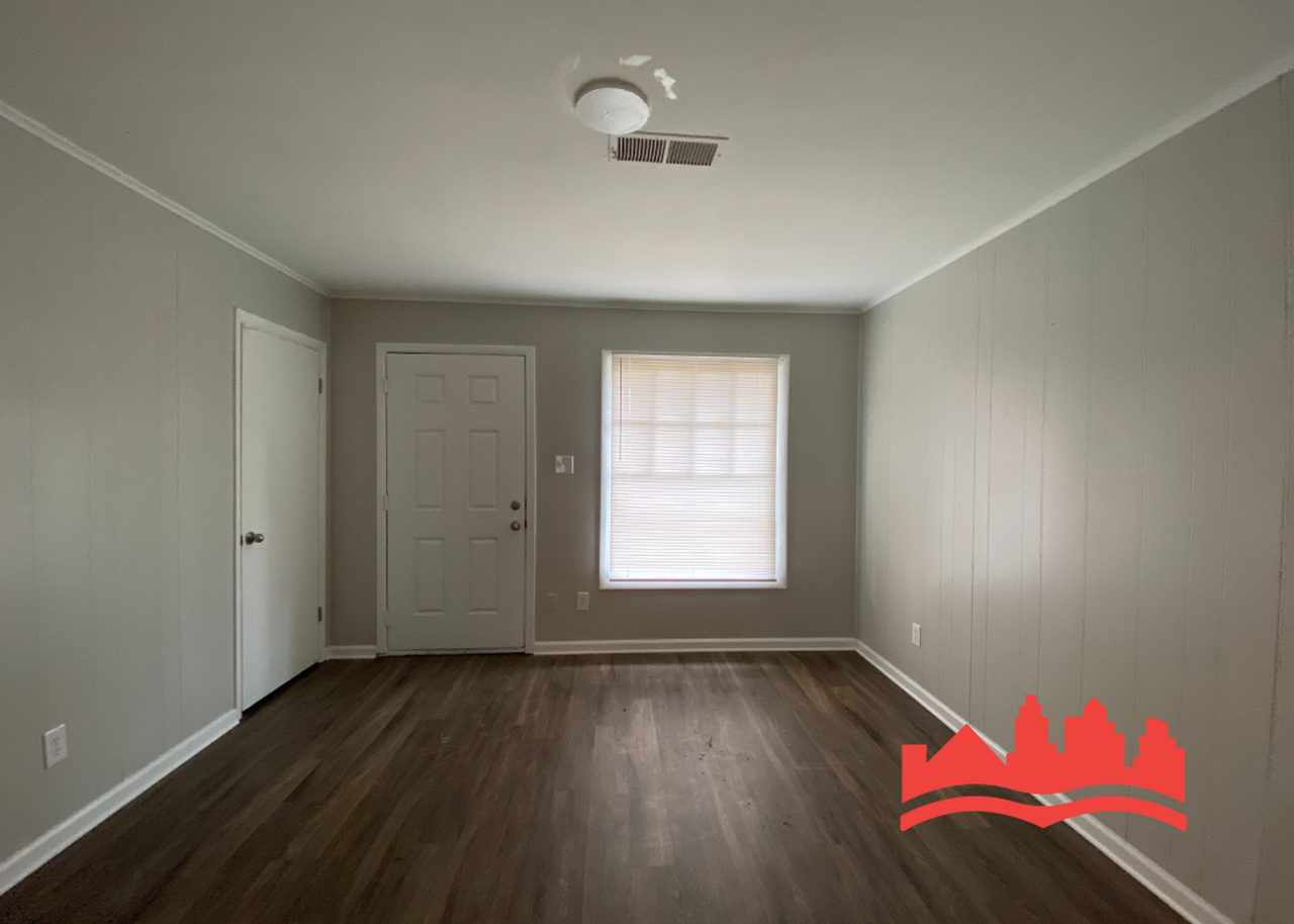 4960 Frankie Ln - Photo 5 of 15