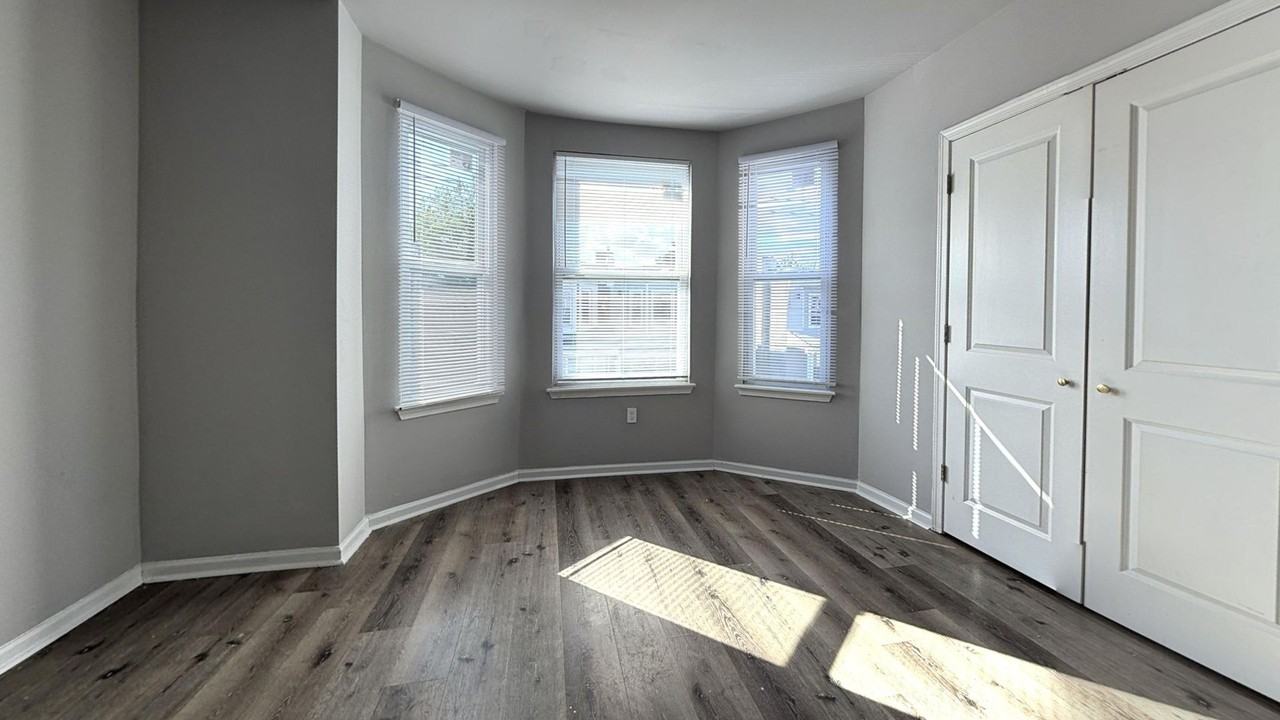 5820 Belmar Ter - Photo 4 of 19