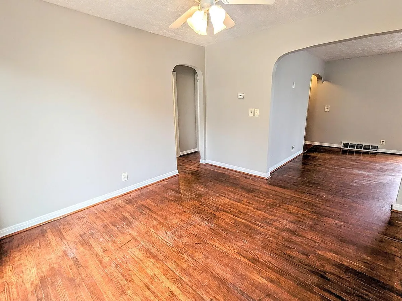 3421 Martin Ave - Photo 2 of 14