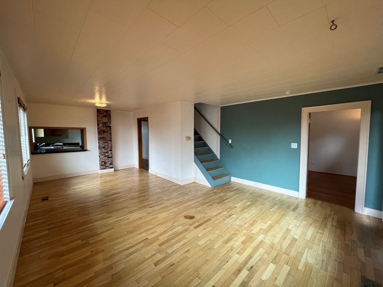 2515 Nevada St - Photo 4 of 26