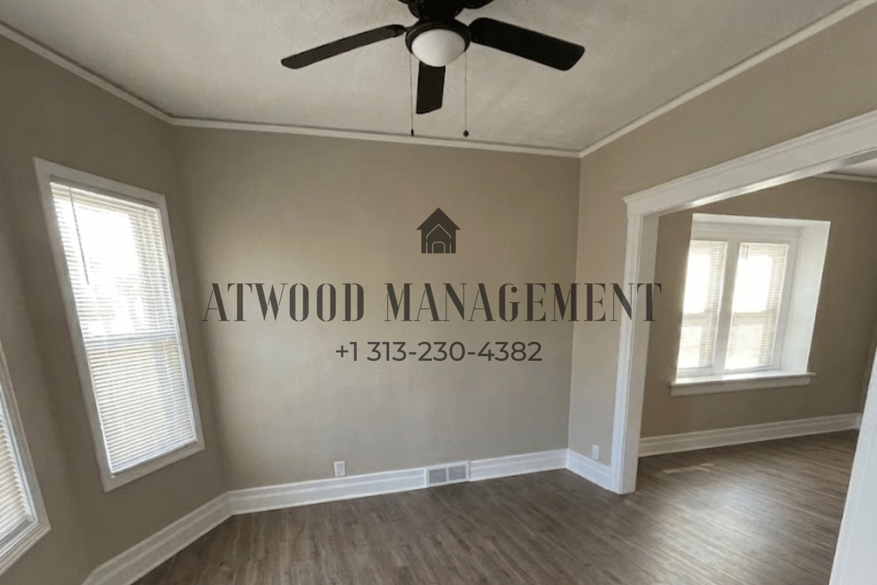 6439 Fischer St - Photo 5 of 13
