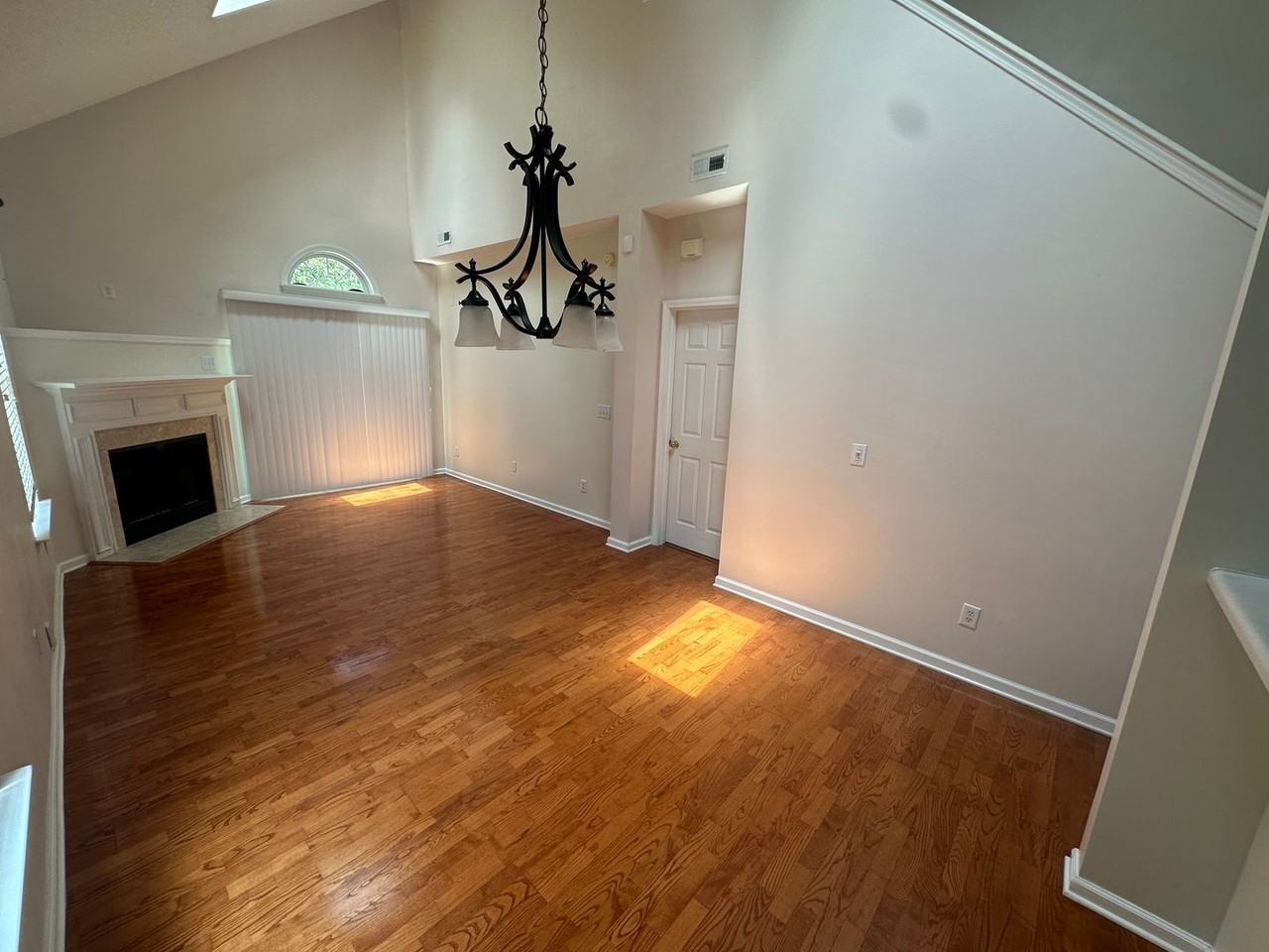 518 Auburn Square Dr - Photo 5 of 15