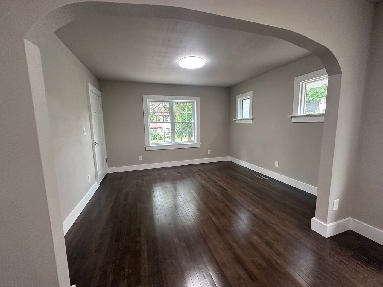 3307 N 42nd St - Photo 6 of 32