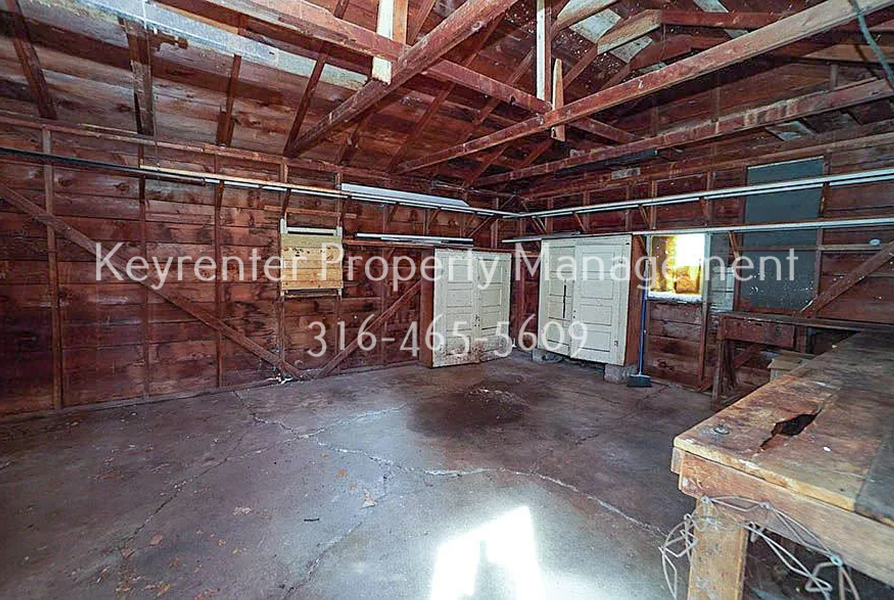 5618 S Vandale Ave - Photo 4 of 8