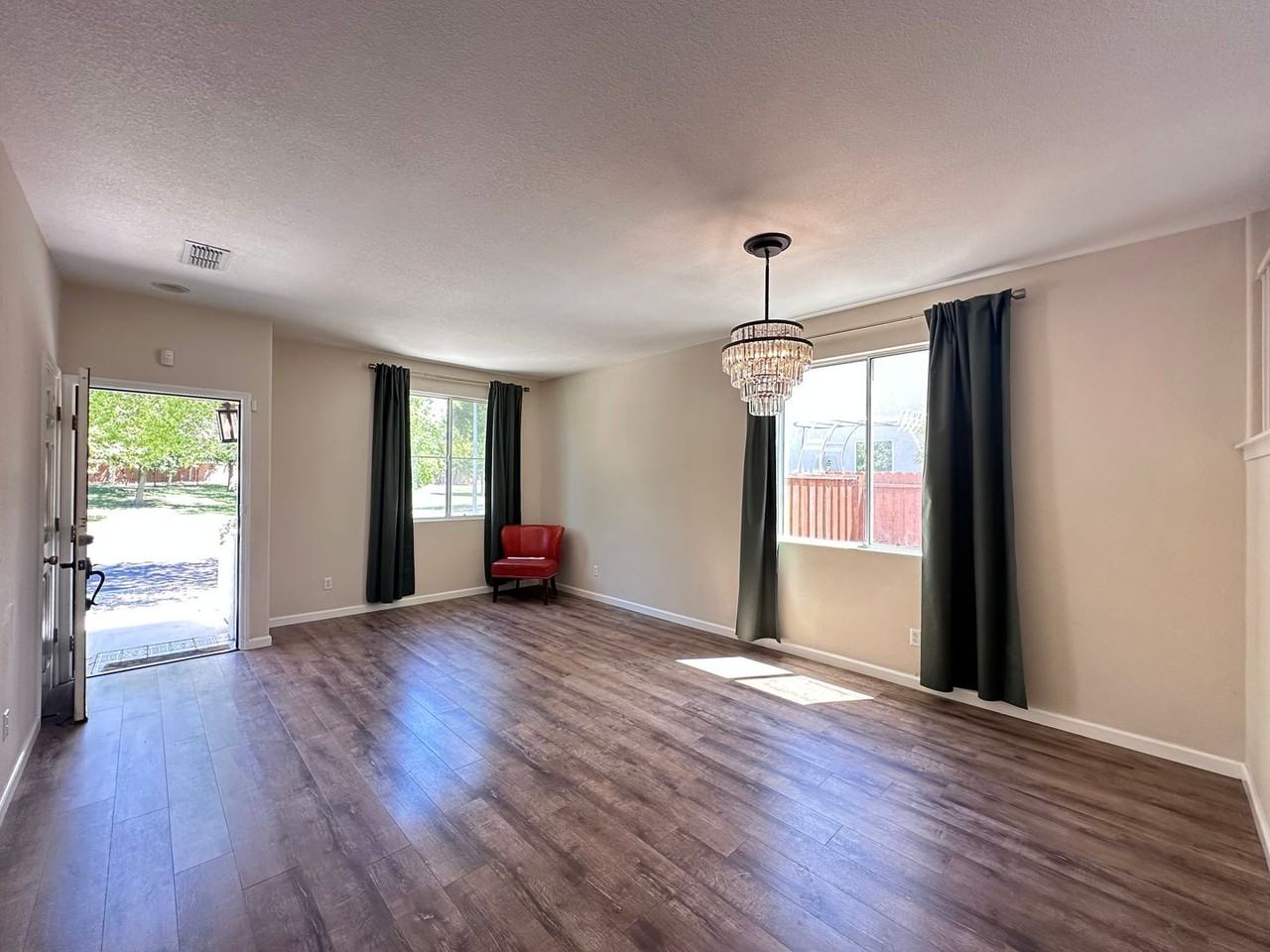 3045 Catalina Island Rd - Photo 4 of 40