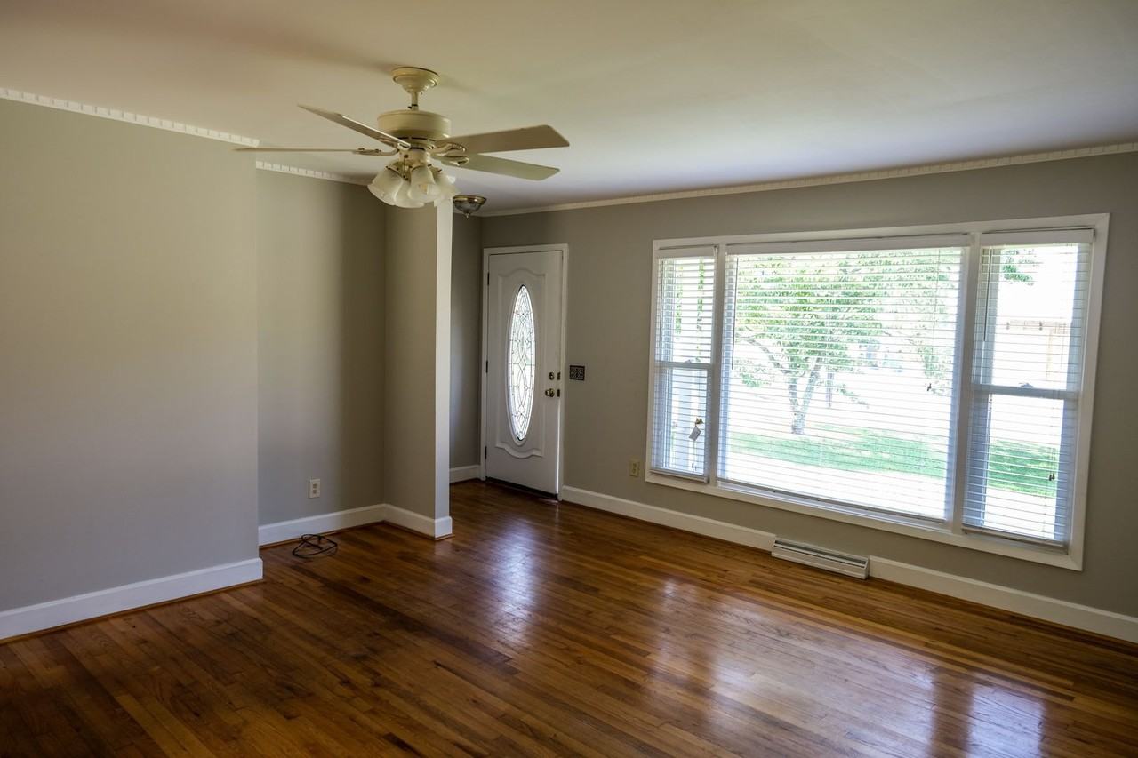 6 Hardale Ln - Photo 2 of 16