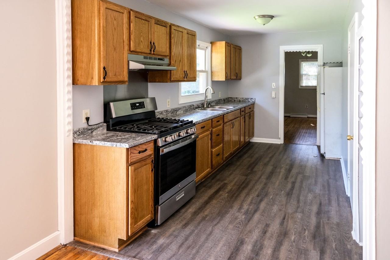 6 Hardale Ln - Photo 5 of 16