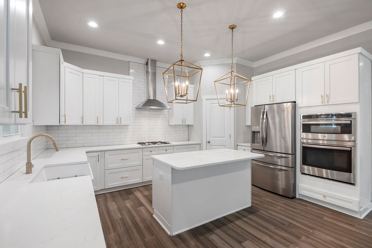 500 Kings Lake Way - Photo 6 of 42